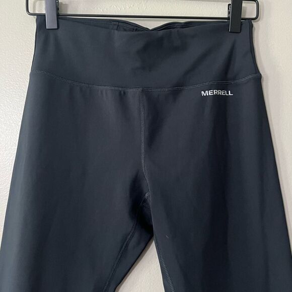 Merrell Women's size S Black Gray Cropped Capri Length Athletic Leggings - Picture 3 of 7